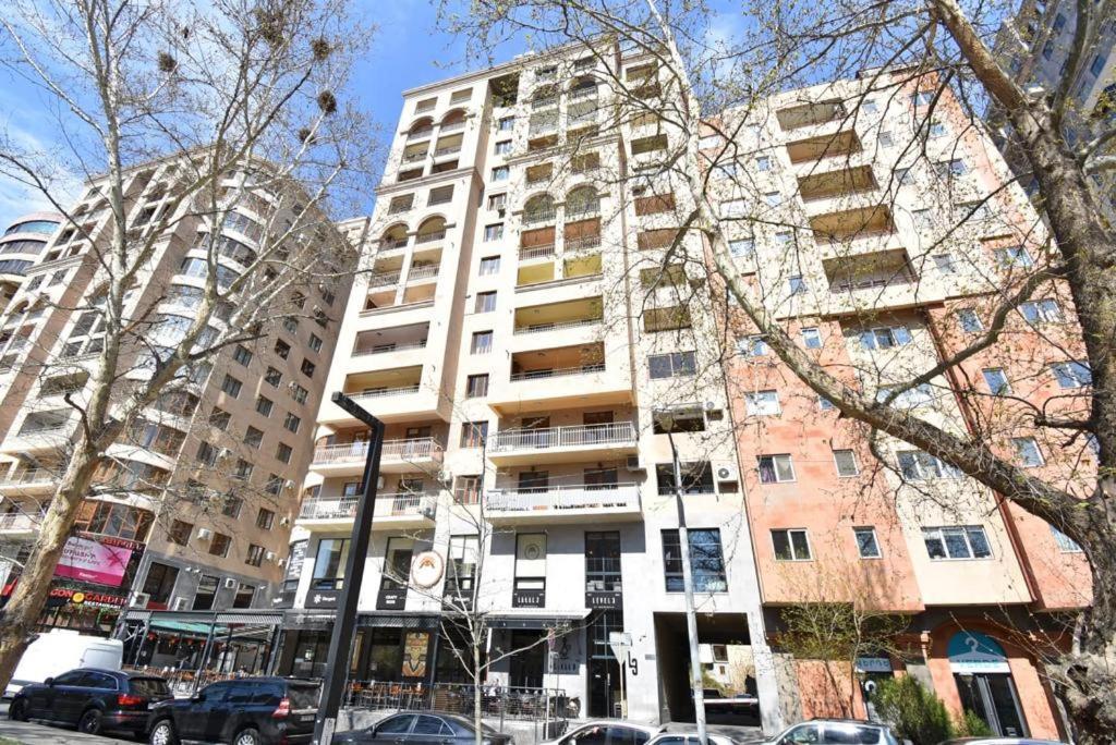74/3New Building In The Center Of The Capital Apartment Yerevan Exterior photo