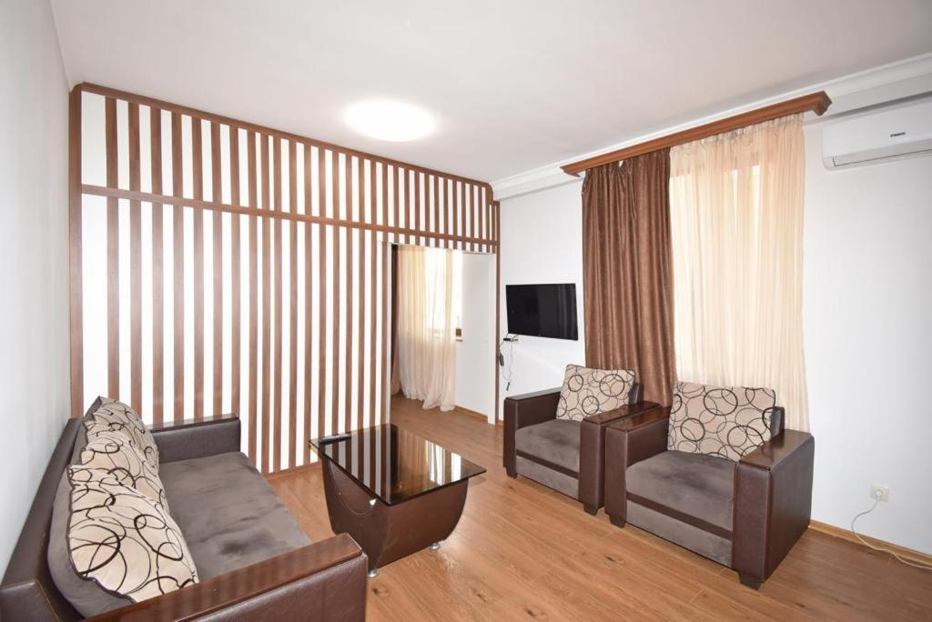 74/3New Building In The Center Of The Capital Apartment Yerevan Exterior photo