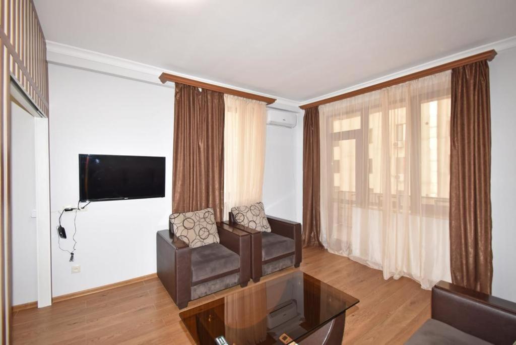74/3New Building In The Center Of The Capital Apartment Yerevan Exterior photo