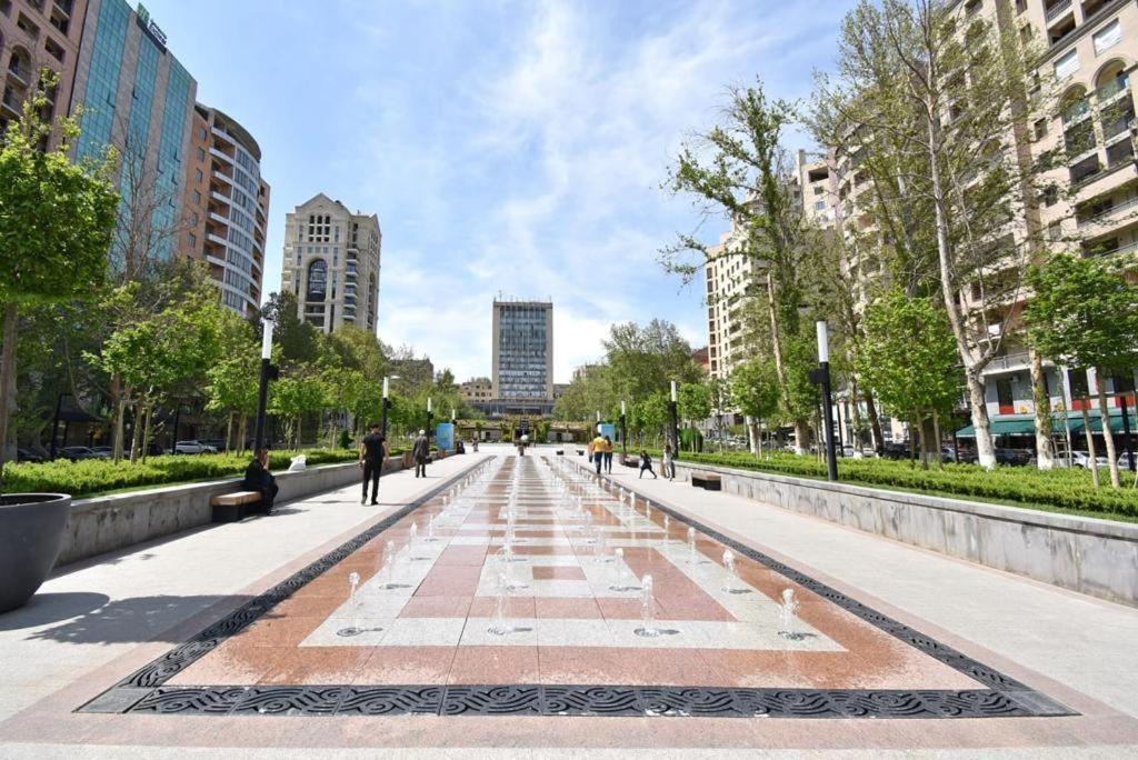 74/3New Building In The Center Of The Capital Apartment Yerevan Exterior photo
